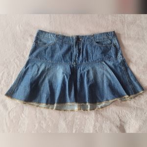 pleated denim skirt